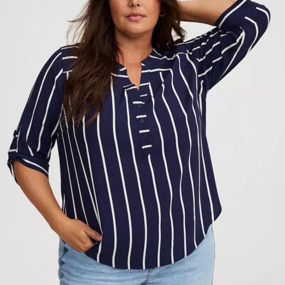 Torrid Navy a